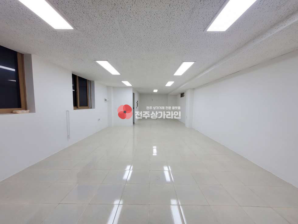 전북 전주완산구 효자동3가 상태최상 빌라 1층상가 월세 매물번호 11776 사진 1