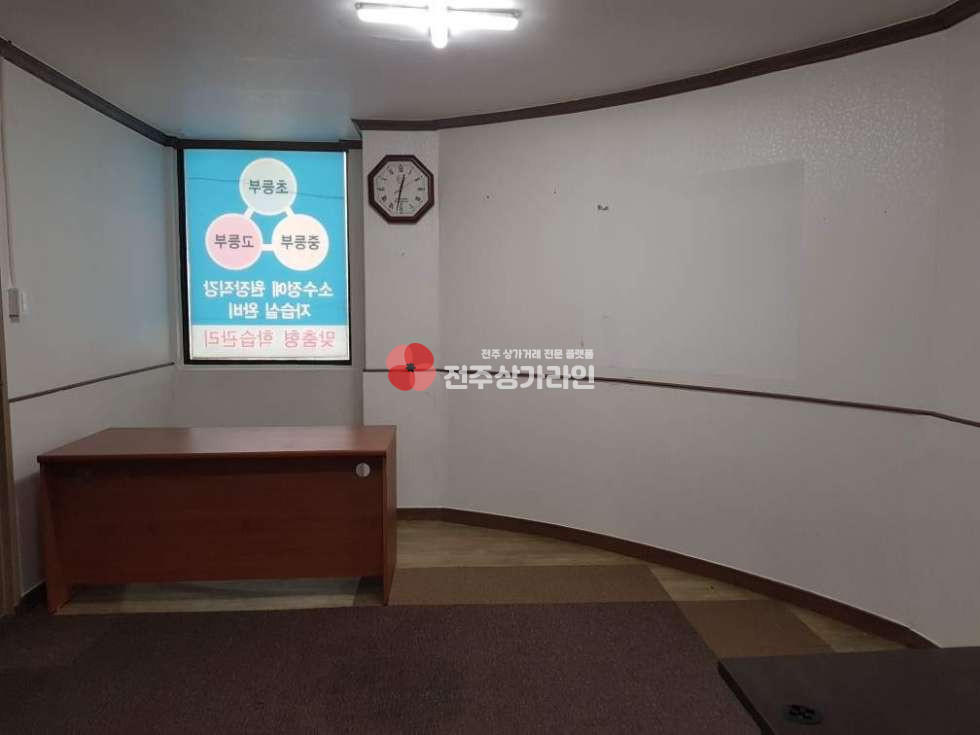 전북 전주완산구 서신동 가성비 사무실 상가임대 월세 매물번호 11513 사진 2