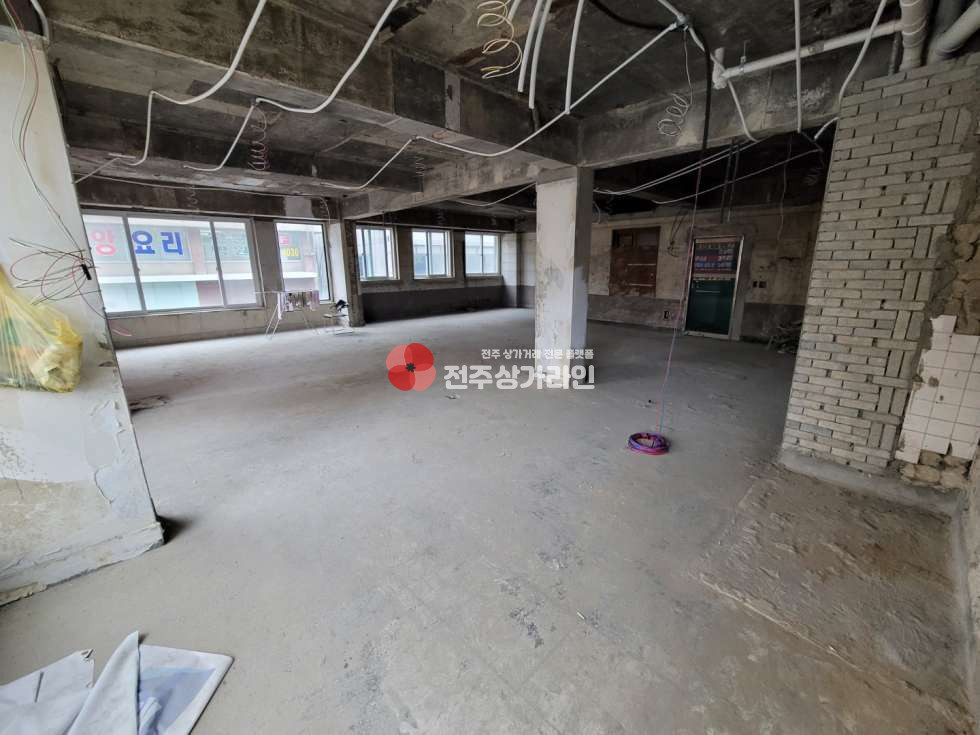 전북 전주완산구 중앙동3가 객사 주변 메인거리 2층상가 월세 매물번호 11641 사진 1