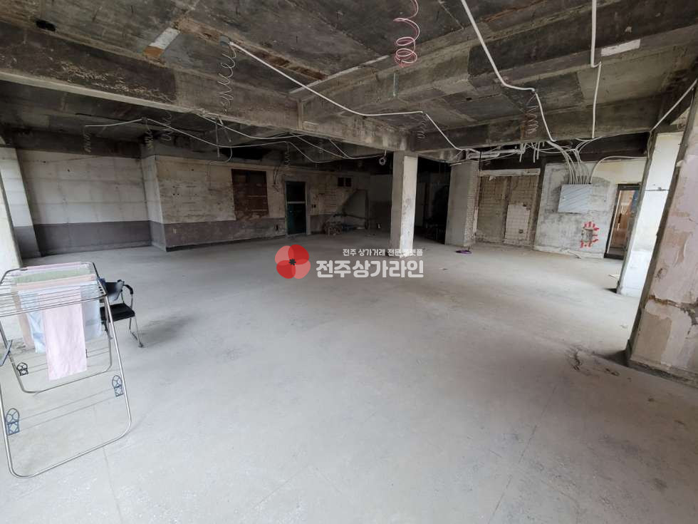 전북 전주완산구 중앙동3가 객사 주변 메인거리 2층상가 월세 매물번호 11641 사진 3