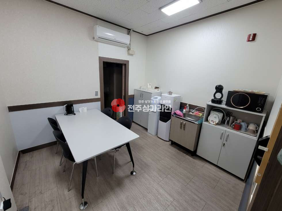전북 전주완산구 효자동2가 큰 평수 깔끔한 상가 월세 매물번호 11619 사진 6
