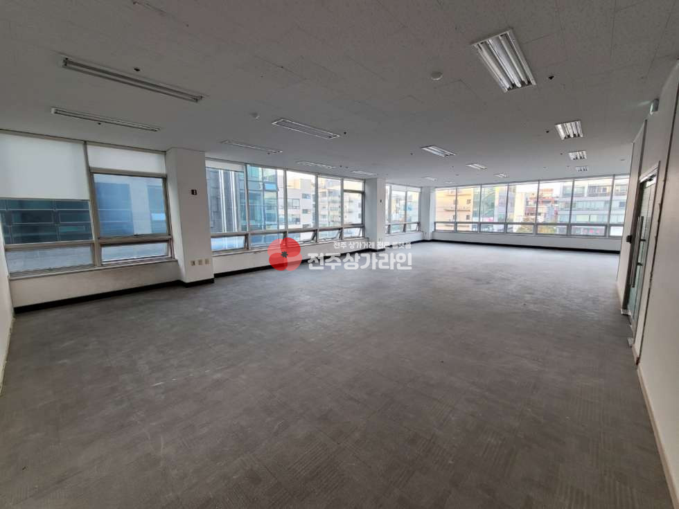 전북 전주완산구 효자동2가 깔끔한 사무실 월세 매물번호 11618 사진 1
