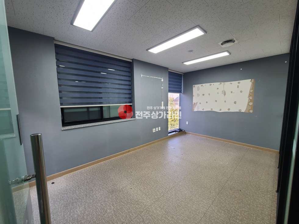 전북 전주완산구 중화산동2가 중화산동 대도로변 상가 월세 매물번호 11561 사진 3