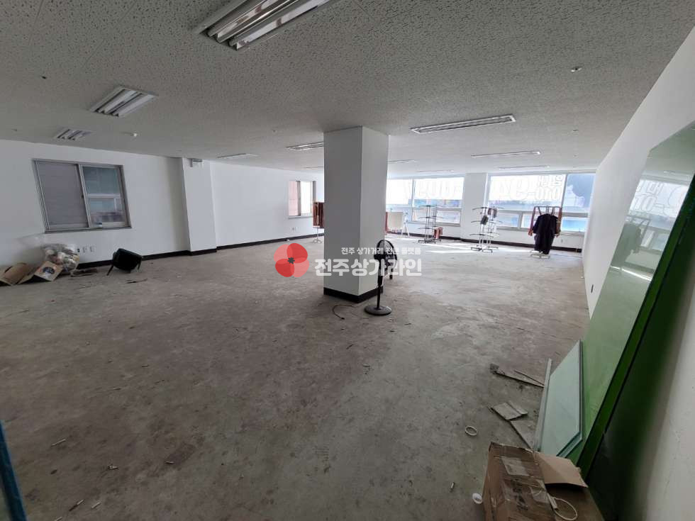 전북 전주완산구 효자동3가 신시가지 메인거리 상가 월세 매물번호 11538 사진 2
