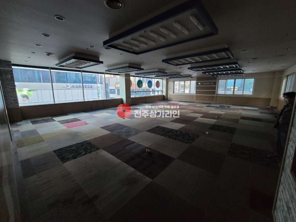 전북 전주완산구 효자동3가 신시가지 스타벅스건물 상가 월세 매물번호 11534 사진 3