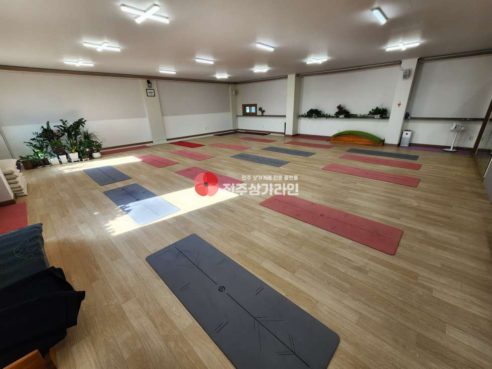 전북 전주완산구 삼천동1가 ⭐무권리금 요가원 양수받으실분 ⭐필라테스 및 피부샵 추천드려요⭐ 월세 매물번호 11858 사진 2