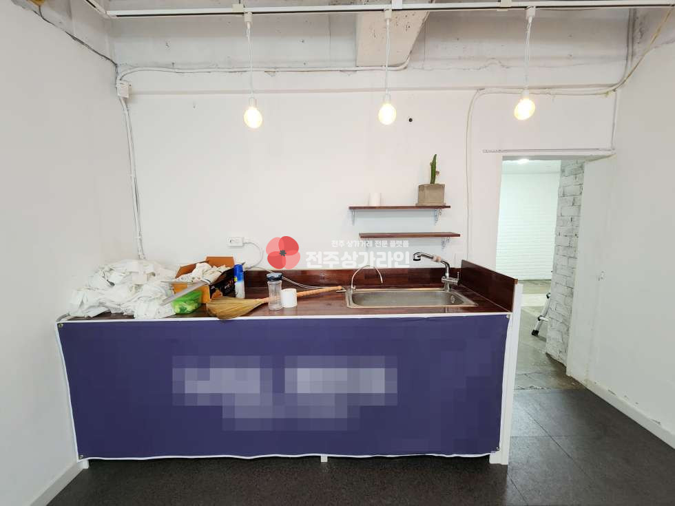 전북 전주완산구 서신동 ⭐카페,무인샵,공방,피부미용,네일샵 강력추천⭐깔끔한 화이트톤⭐ 월세 매물번호 11888 사진 3
