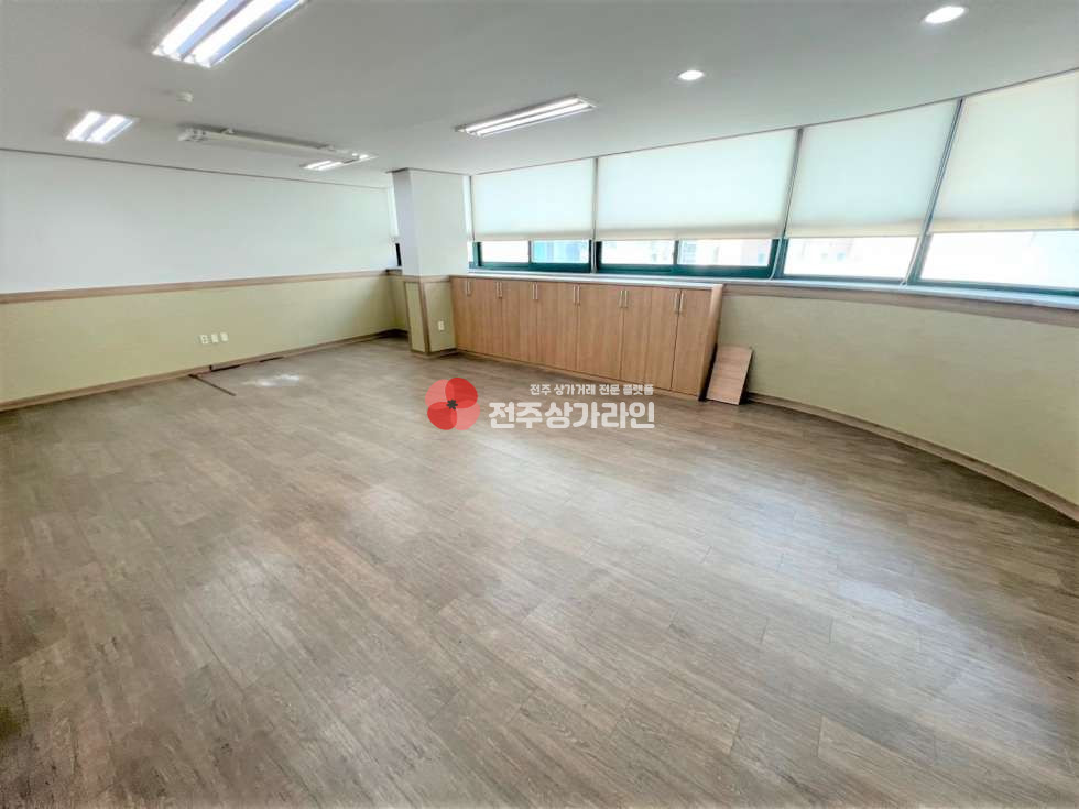 전북 전주완산구 서신동 ⭐학원,사무실,창고 용도 등⭐강력추천⭐즉시입주⭐ 월세 매물번호 12018 사진 7