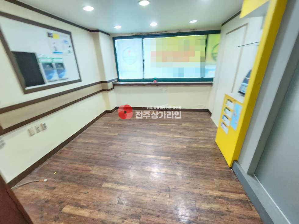 전북 전주완산구 효자동1가 ⭐학원가 자리 좋은 상가⭐아파트단지 초인근⭐ 월세 매물번호 11906 사진 3