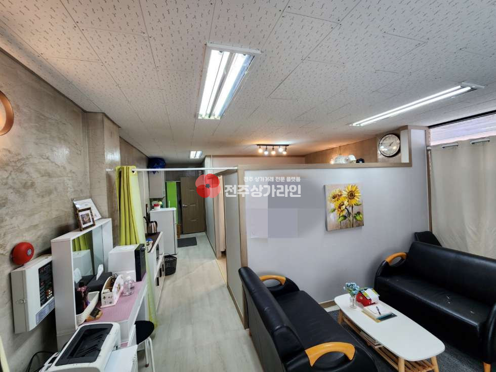 전북 전주덕진구 인후동1가 ⭐피부샵⭐퇴거예정⭐그대로인수하실분⭐깔끔합니다⭐유동인구많아요⭐ 월세 매물번호 12233 사진 1