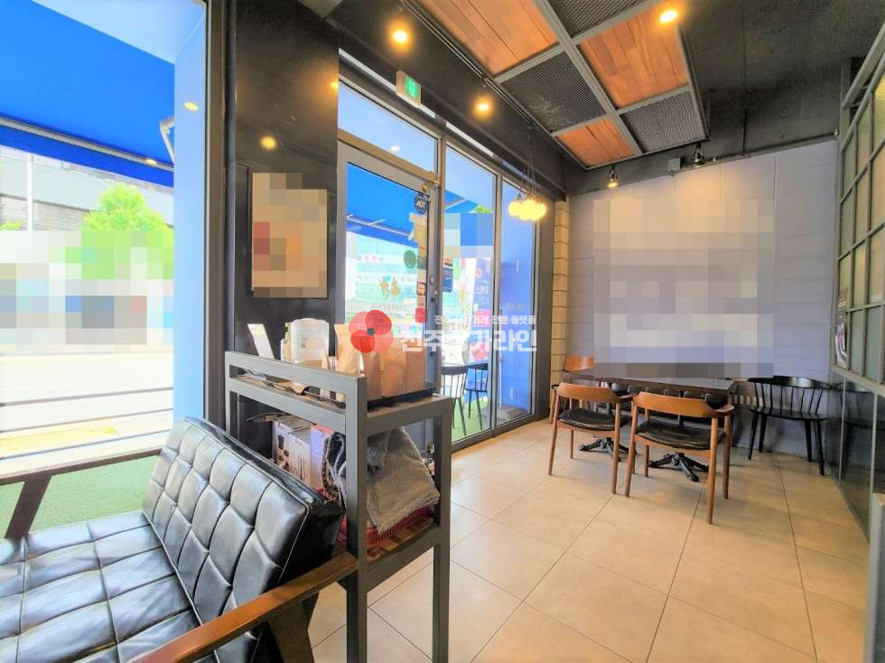 전북 전주완산구 효자동1가 ⭐카페창업 안성맞춤⭐깔끔하고 넓은 실내공간⭐인테리어좋아요⭐ 월세 매물번호 12287 사진 7