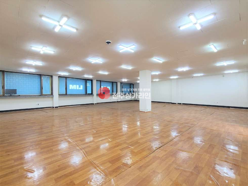 전북 전주완산구 서신동 ⭐저렴하고넓은사무실⭐아파트단지와초등학교가근처에있어요⭐ 월세 매물번호 12397 사진 1