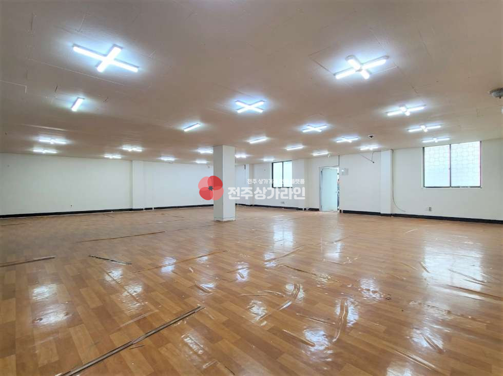 전북 전주완산구 서신동 ⭐저렴하고넓은사무실⭐아파트단지와초등학교가근처에있어요⭐ 월세 매물번호 12397 사진 3