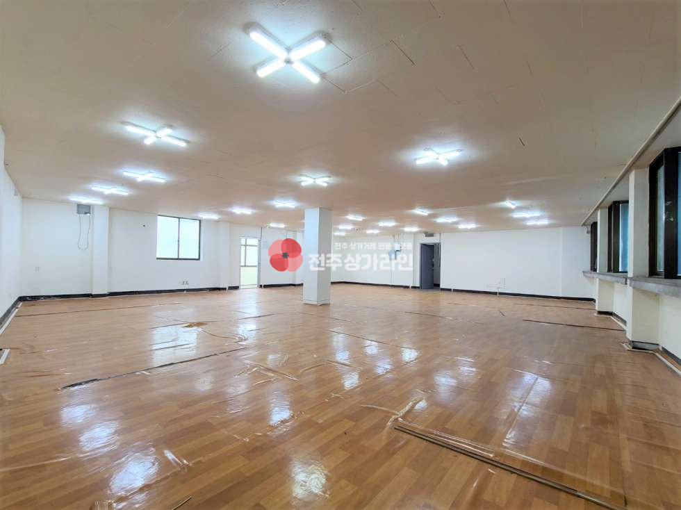 전북 전주완산구 서신동 ⭐저렴하고넓은사무실⭐아파트단지와초등학교가근처에있어요⭐ 월세 매물번호 12397 사진 4