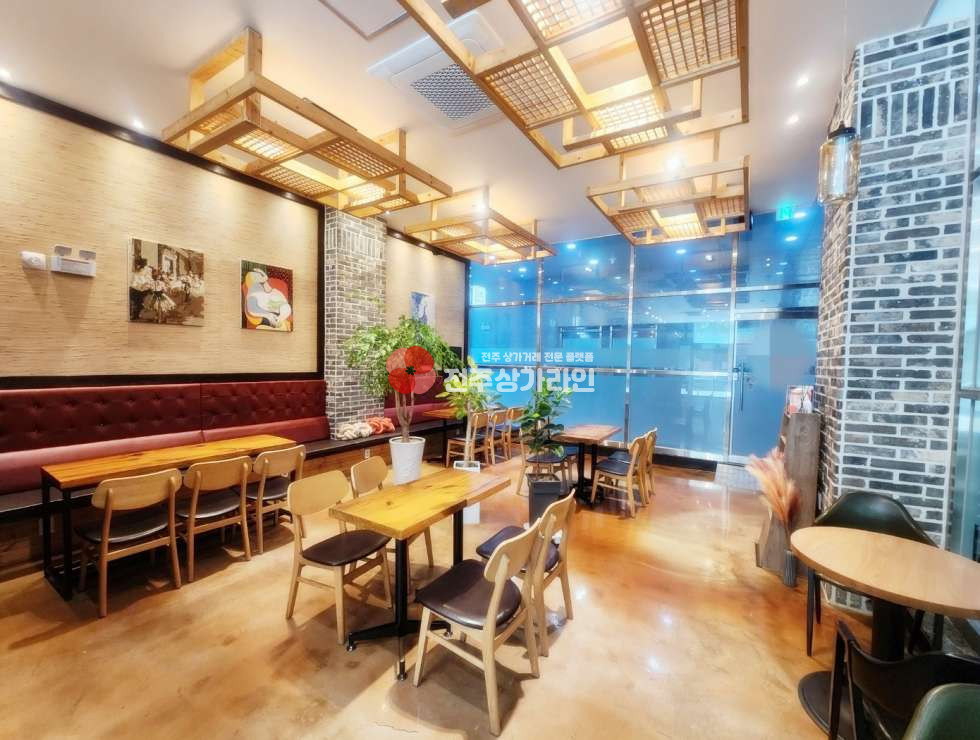 전북 전주덕진구 송천동2가 ⭐깔끔한커피숍⭐인테리어깔끔⭐권리금협의⭐위치굿⭐주차굿⭐저렴해요⭐ 월세 매물번호 12442 사진 1