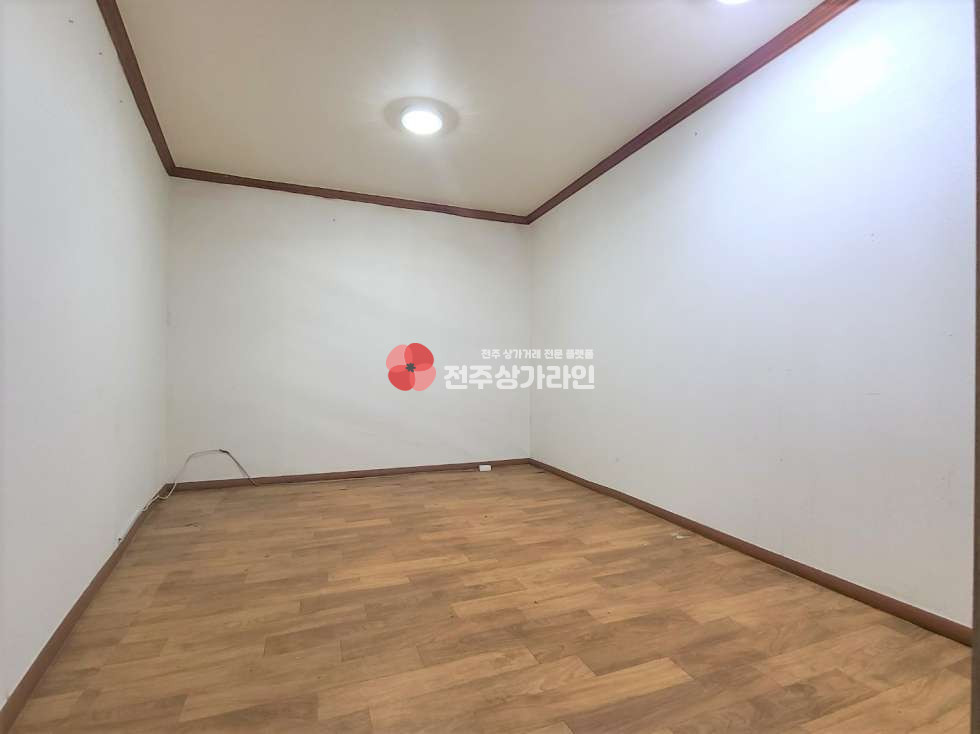 전북 전주덕진구 진북동 ⭐사무실/건축관련학원/의약학관련업⭐대로변에있는저렴한상가⭐ 월세 매물번호 12544 사진 6