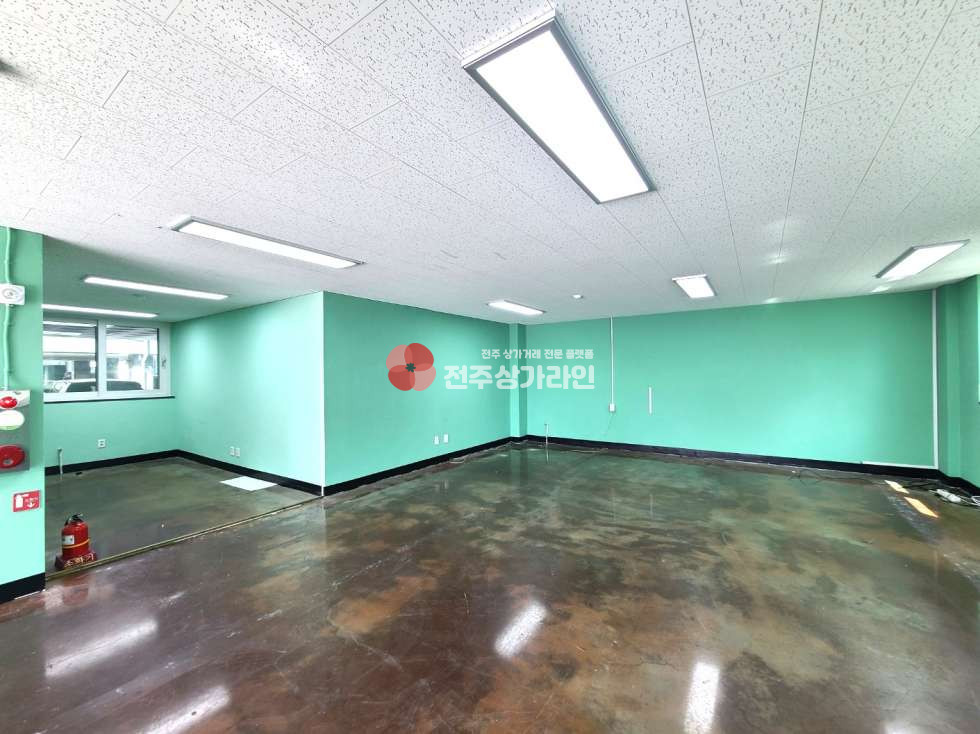 전북 전주완산구 효자동2가 ⭐학원/교습소/교육관련사무실/학습지⭐화장실남여분리되어있어요⭐실용적인공간⭐ 월세 매물번호 12573 사진 2