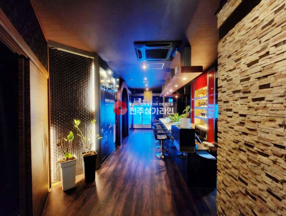 전북 전주완산구 효자동3가 ⭐성업중가게⭐위치⭐메인거리⭐단골손님많은BAR⭐ 월세 매물번호 12608 사진 1