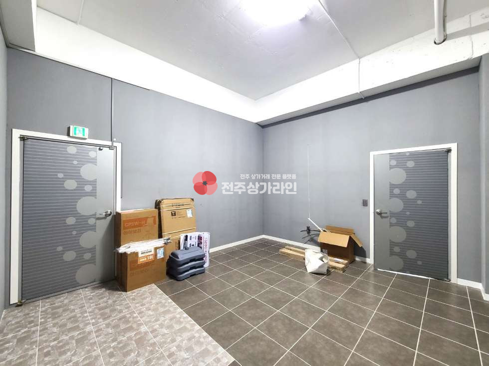전북 전주완산구 삼천동1가 ⭐깔끔하고 시설되어있는 사무실을 구하는분께추천해요⭐인테리어되어있어요⭐테라스있어요⭐ 월세 매물번호 12645 사진 8
