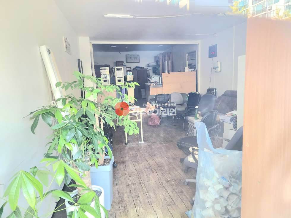전북 전주완산구 삼천동1가 ⭐1층 대로변 상가 사무실용도 및 창고 추천⭐1인샵 네일, 피부미용 추천⭐ 월세 매물번호 12646 사진 1