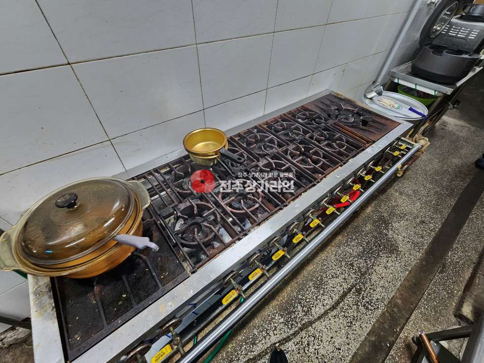 전북 전주덕진구 금암동 ⭐6년쨰 성업중인 음식점⭐비법전수가능⭐권리금협의⭐터미널인근⭐ 월세 매물번호 12664 사진 8