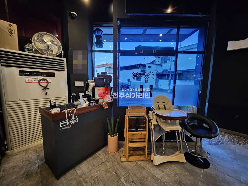 전북 전주덕진구 덕진동2가 ⭐고깃집양도받으실분⭐깔끔한인테리어⭐모든설비,장비,가구 양도⭐깔끔한화장실,좋은상권⭐ 월세 매물번호 12689 사진 9