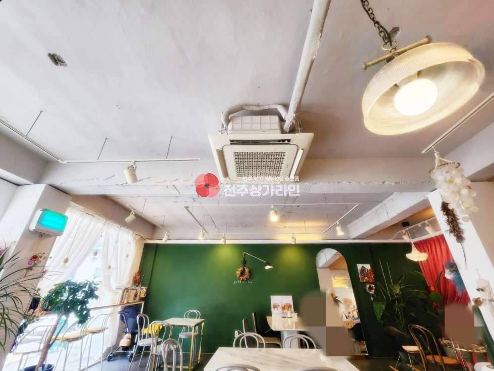 전북 전주완산구 경원동3가 ⭐빵,커피⭐느낌좋은카페⭐분위기⭐평수⭐깔끔합니다⭐권리금은보신후협의⭐ 월세 매물번호 12372 사진 6