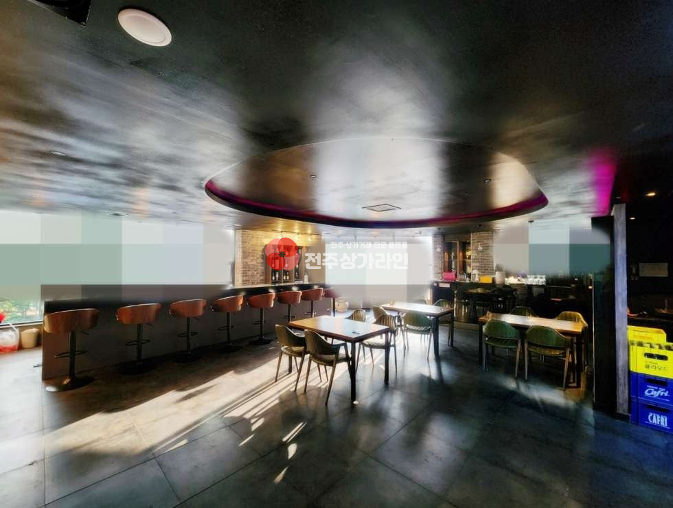 전북 전주완산구 중화산동2가 ⭐영업중상가⭐위치좋은BAR⭐그래도양도양수⭐넓은평수⭐개방감좋은창문⭐ 월세 매물번호 12620 사진 1
