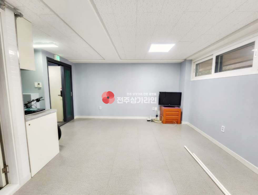 전북 전주덕진구 덕진동2가 ⭐조용한상가⭐저렴⭐작업공간⭐개인화실⭐인터넷판매업⭐1~2인사무실⭐ 월세 매물번호 12718 사진 3