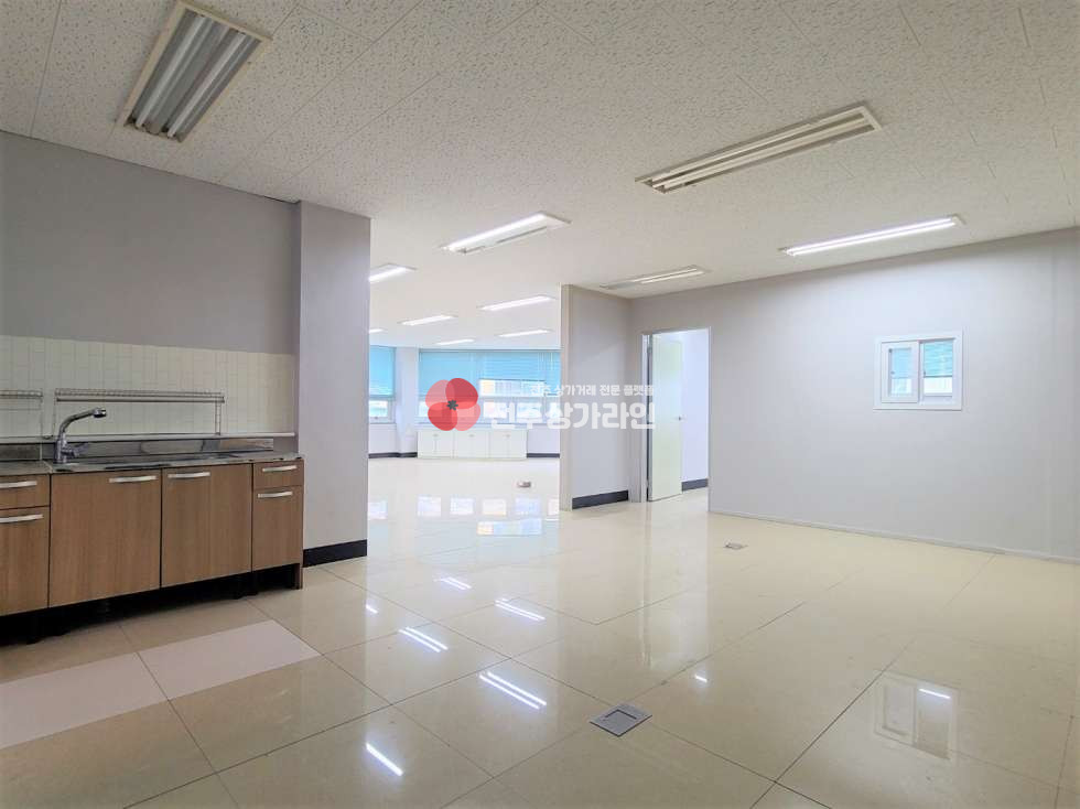 전북 전주완산구 중화산동2가 ⭐사무실/온라인판매점⭐가성비좋은사무실⭐위치좋아요⭐ 월세 매물번호 12391 사진 6