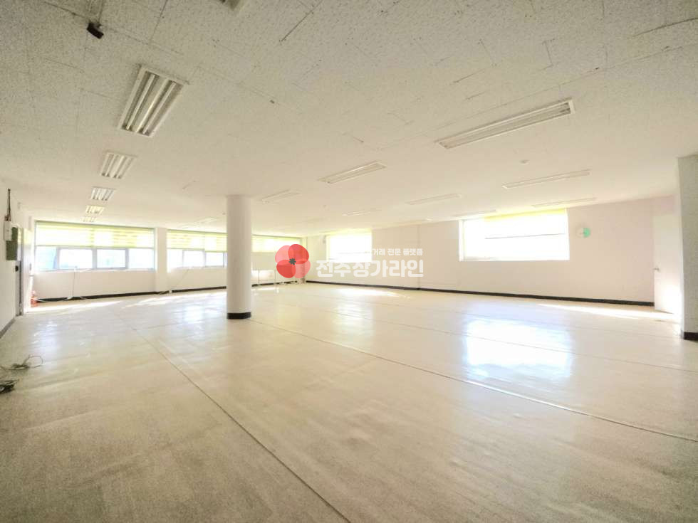 전북 전주완산구 중화산동2가 ⭐학원,사무실 추천⭐깔끔한인테리어⭐유동인구많음⭐대로변인접⭐ 월세 매물번호 12748 사진 4