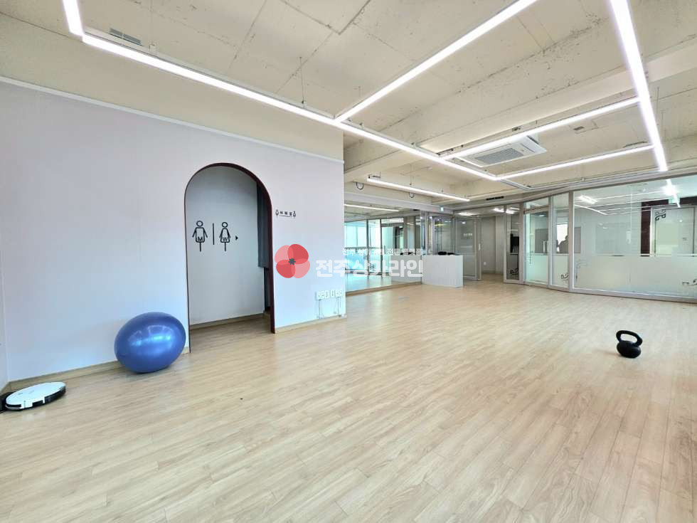 전북 전주완산구 경원동3가 ⭐재활치료센터,필라테스,운동시설 추천⭐건물전용주차장⭐깔끔한인테리어⭐ 월세 매물번호 12787 사진 5