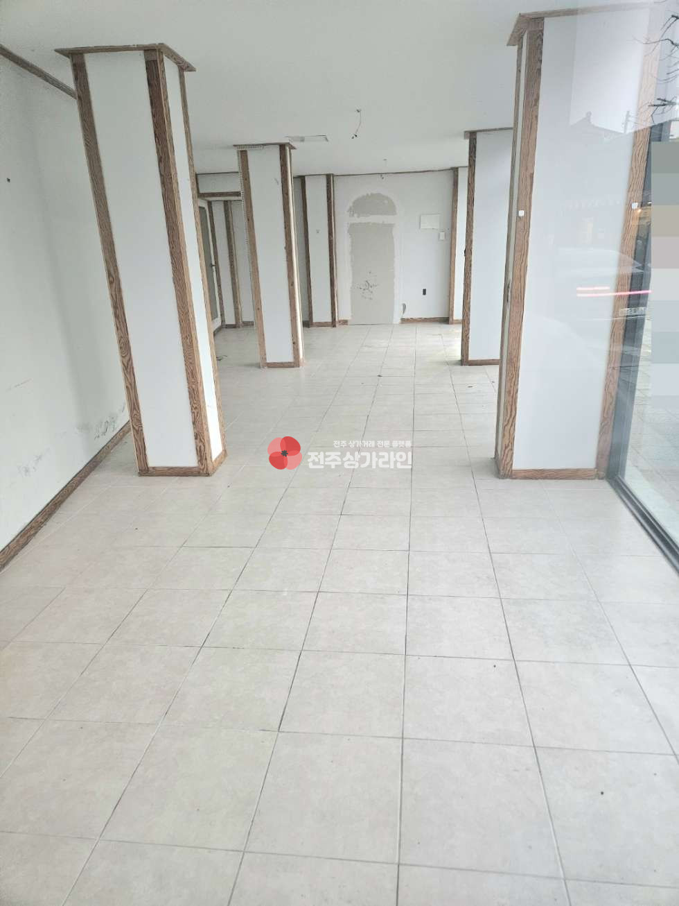 전북 전주완산구 풍남동2가 ⭐카페,점포,자유업종 추천⭐분할임대가능⭐깔끔한인테리어⭐유동인구최고⭐ 월세 매물번호 12794 사진 1