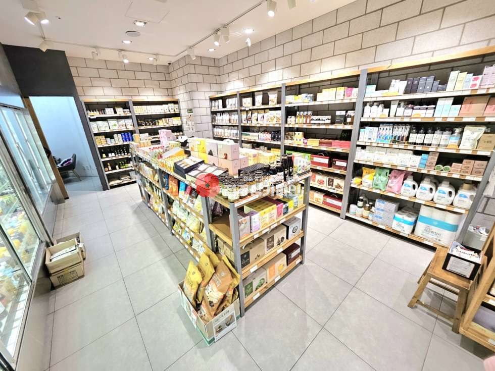 전북 전주완산구 효자동2가 ⭐친환경,유기농 식품 판매점 양도양수 받으실분 추천⭐유동인구좋음⭐깔끔한인테리어⭐ 월세 매물번호 12798 사진 3
