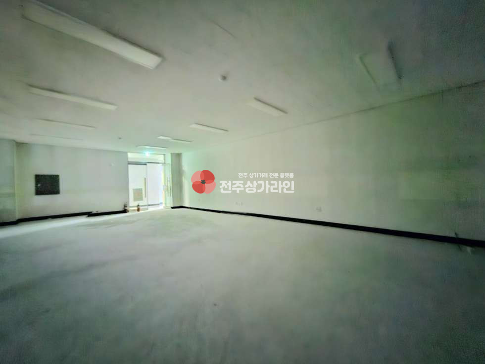 전북 전주덕진구 만성동 ⭐사무실,사진관,미용실 등 자유업종 추천⭐대로변인접⭐합리적인임대료⭐ 월세 매물번호 12813 사진 3