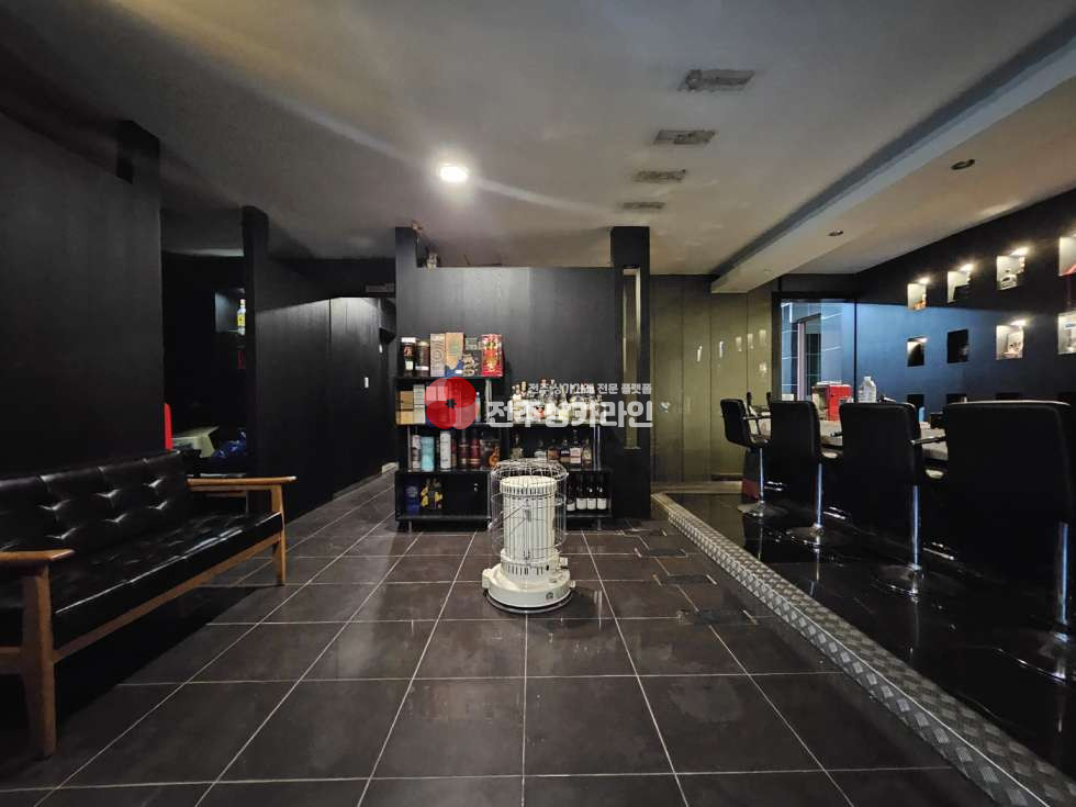 전북 전주완산구 서신동 ⭐서신동⭐BAR ⭐권리금 없이⭐양도받으실분⭐ 월세 매물번호 12810 사진 3