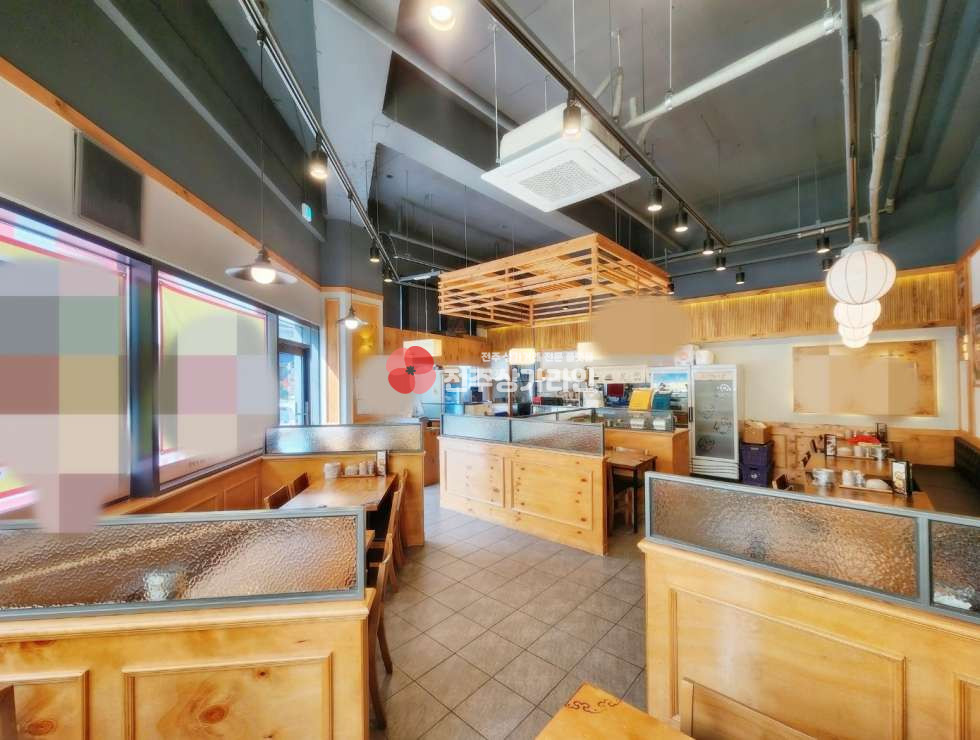 전북 전주완산구 서신동 ⭐모퉁이상가⭐유동인구⭐아파트단지⭐먹자거리⭐업종변경가능⭐조정가능⭐ 월세 매물번호 12612 사진 1