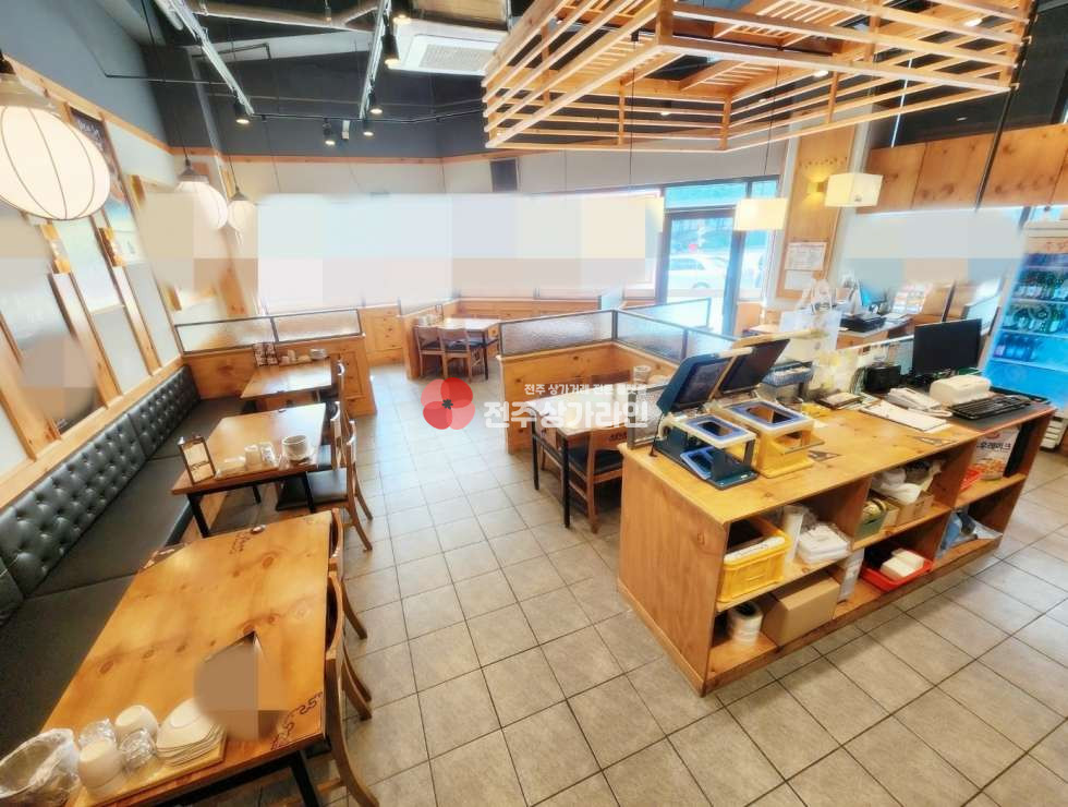 전북 전주완산구 서신동 ⭐모퉁이상가⭐유동인구⭐아파트단지⭐먹자거리⭐업종변경가능⭐조정가능⭐ 월세 매물번호 12612 사진 2