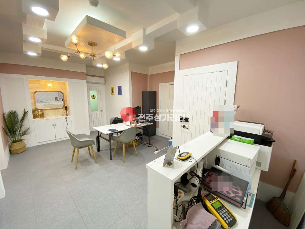 전북 전주완산구 중화산동2가 ⭐피부미용,네일샵,1인샵 강력추천⭐깔끔한인테리어⭐위치너무좋아⭐ 월세 매물번호 11921 사진 2