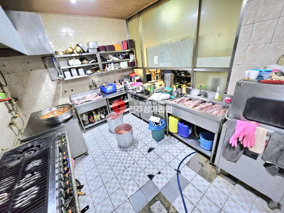 전북 전주완산구 중화산동2가 ⭐맛집으로 소문난 쪽갈비집 양도받으실분 추천⭐유동인구좋음⭐단골손님⭐ 월세 매물번호 12882 사진 9