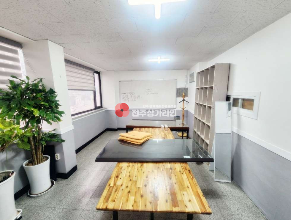 전북 전주덕진구 인후동1가 ⭐사무실용⭐깔끔한구조⭐바닥⭐분리된공간⭐화장실단독개별⭐ 월세 매물번호 12969 사진 8