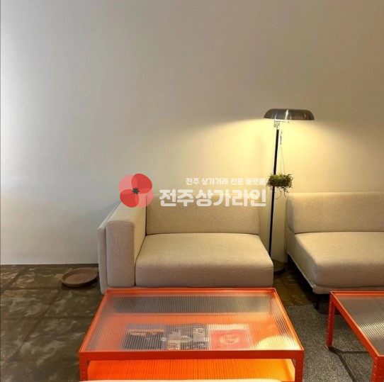 전북 전주완산구 효자동3가 ⭐카페 양도받으실분 추천⭐합리적인임대료⭐깔끔한인테리어⭐유동인구좋음⭐ 월세 매물번호 12945 사진 4