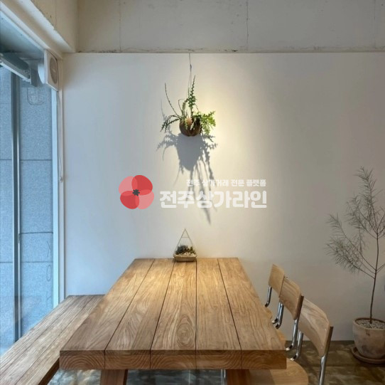 전북 전주완산구 효자동3가 ⭐카페 양도받으실분 추천⭐합리적인임대료⭐깔끔한인테리어⭐유동인구좋음⭐ 월세 매물번호 12945 사진 6