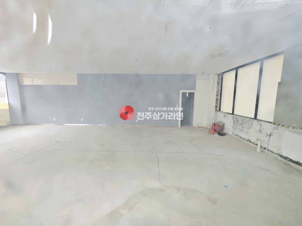 전북 전주완산구 효자동2가 ⭐사무실,꽃집,식당,배달전문 등 자유업종 추천⭐코너변위치⭐깔끔한인테리어⭐대학교인접⭐ 월세 매물번호 13003 사진 5