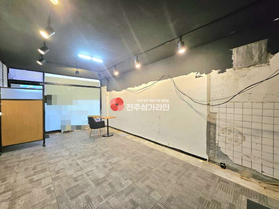 전북 전주덕진구 덕진동2가 ⭐점포,서비스판매점,사무실 등 자유업종 추천⭐무권리금⭐깔끔한인테리어⭐대로변인접⭐ 월세 매물번호 12988 사진 3