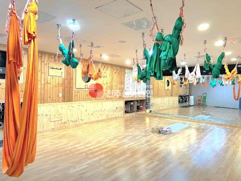 전북 전주완산구 효자동1가 ⭐요가학원 양도받으실분 추천⭐합리적인권리금⭐화이트톤인테리어⭐대로변인접⭐ 월세 매물번호 13007 사진 2