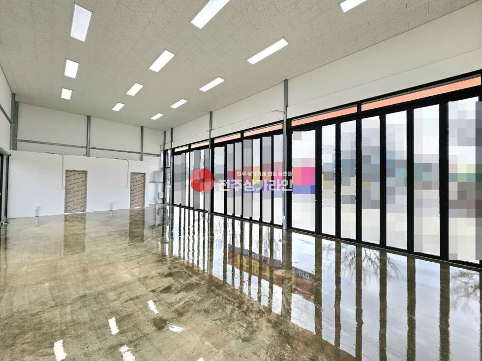 전북 전주완산구 효자동2가 ⭐자동차관련업,음식점,카페 강력추천⭐큰대로변인접⭐폴딩도어시공⭐내부화장실⭐ 월세 매물번호 13025 사진 3