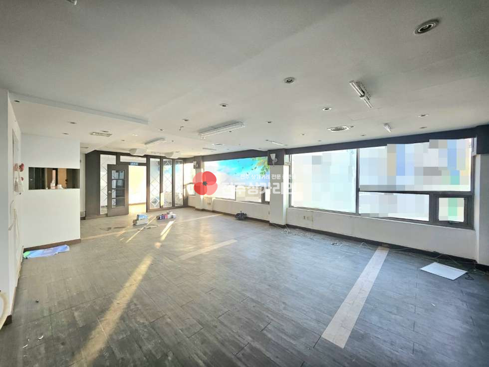 전북 전주완산구 중화산동2가 ⭐의원,카페,사무실 등 자유업종추천⭐넓은평수⭐기본인테리어⭐큰대로변인접⭐ 월세 매물번호 13040 사진 4