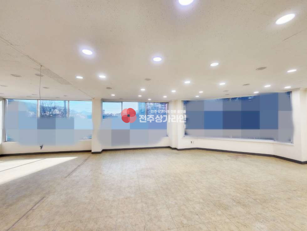 전북 전주덕진구 우아동2가 ⭐사무실,PT샵⭐넓은평수⭐층고높음⭐개방창문⭐별도휴게공간⭐ 월세 매물번호 13047 사진 4