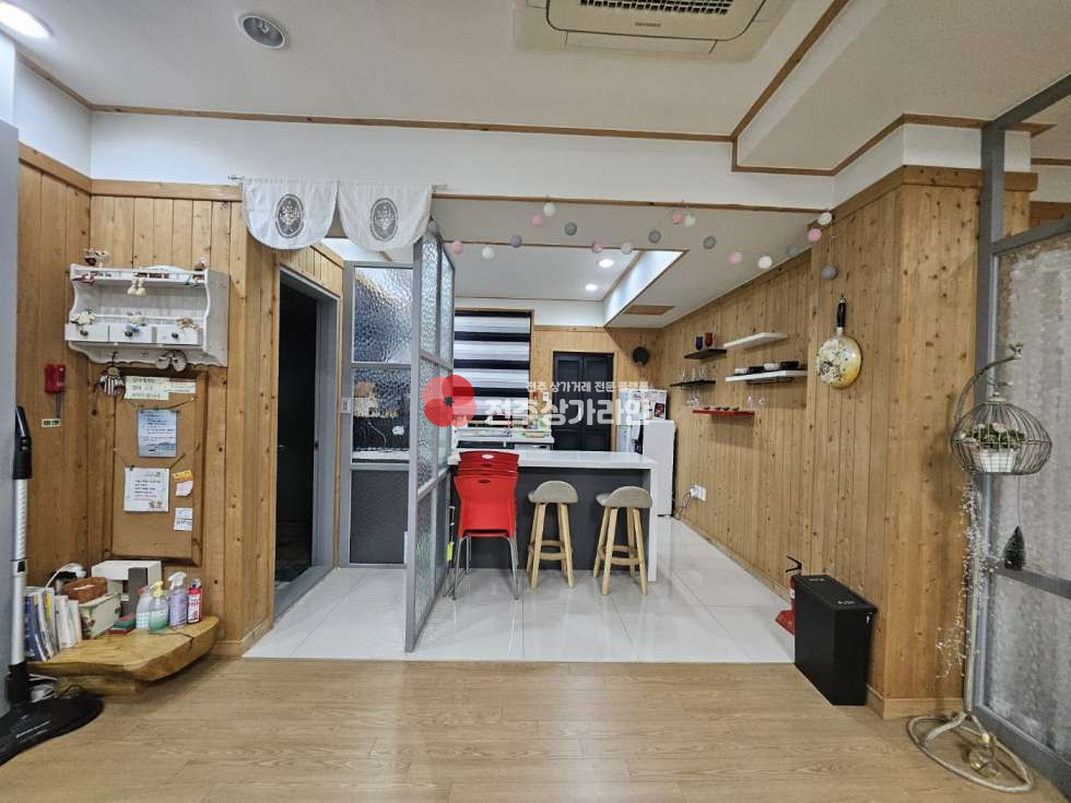 전북 전주완산구 서신동 ⭐권리금 없는 게스트 하우스를 소개합니다⭐카페,네일샵,피부관리 등 다른 업종도 가능합니다⭐ 월세 매물번호 13054 사진 2